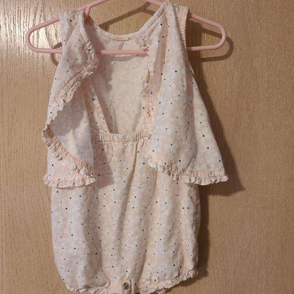 Carters romper - Picture 2 of 3